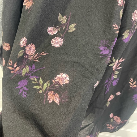 Torrid Gray Women's Floral Sheer Back Ling Sleeve Knit Top Size 1X EUC - Picture 4 of 6